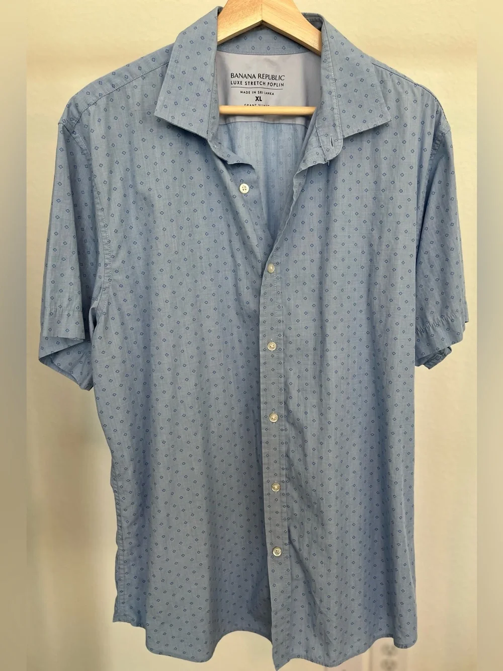 Banana Republic Light Blue Short-Sleeve Micro Print Button-Down Shirt